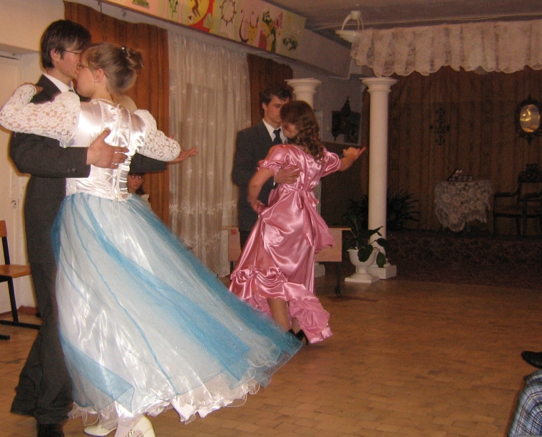 На балу